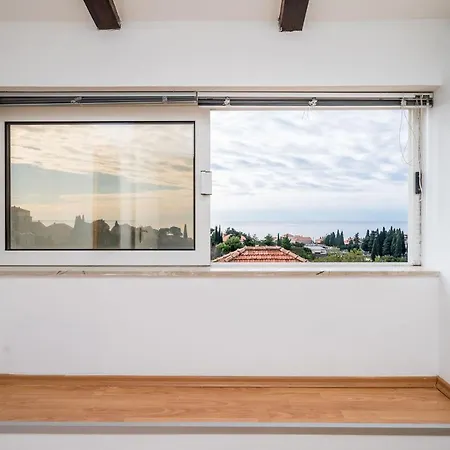 Deluxe Duplex House With Terrace * دوبروفينك