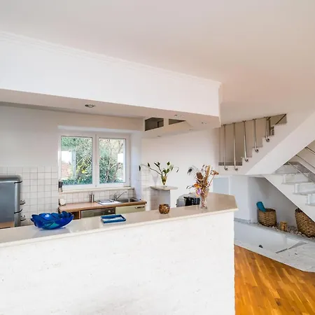 דירה Deluxe Duplex House With Terrace *