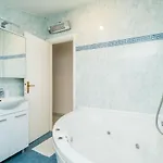 Deluxe Duplex House With Terrace *