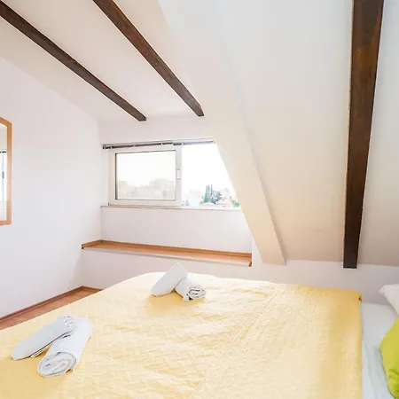 Apartment Deluxe Duplex House With Terrace *